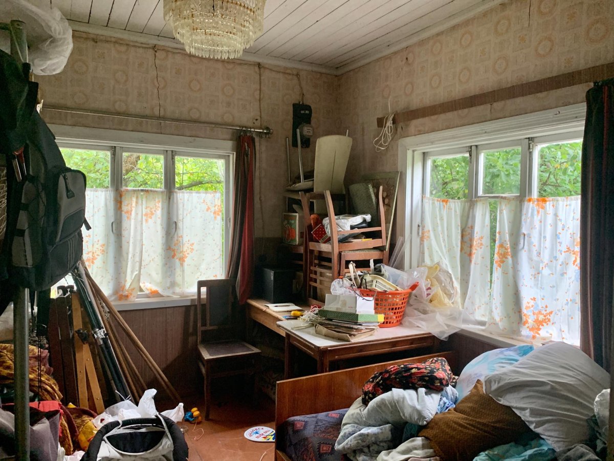 Деревенский домик внутри