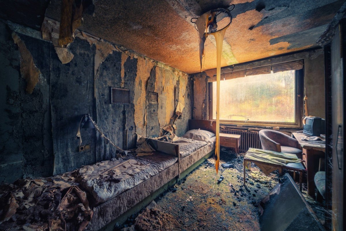 Заброшенное здание