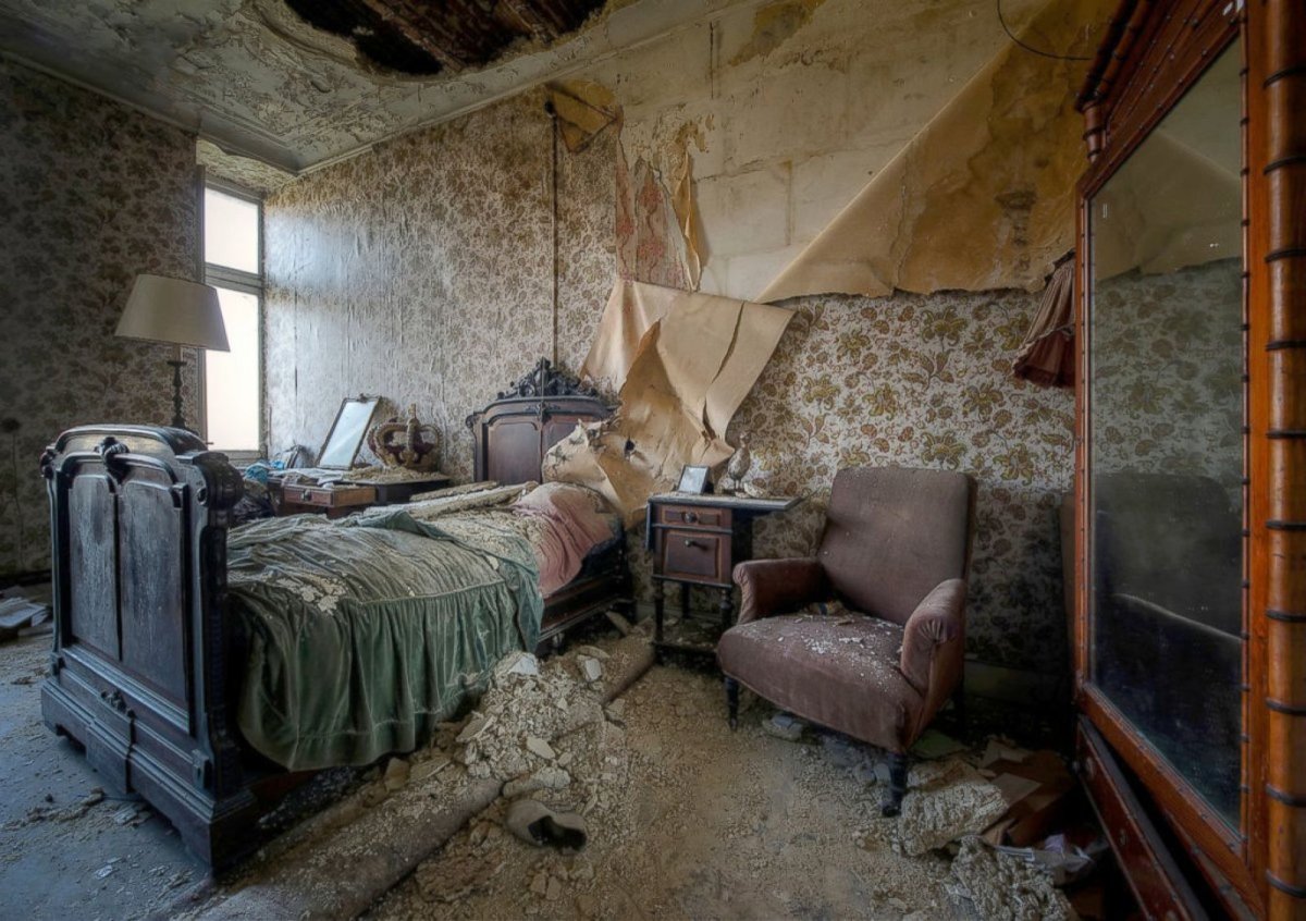 Заброшенная спальня