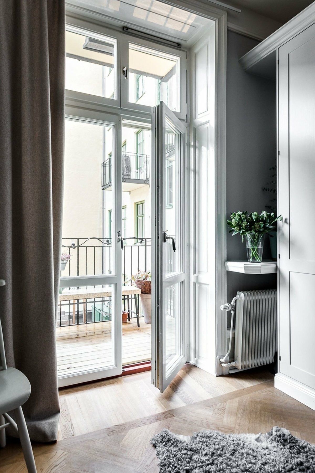 Дверь на балкон