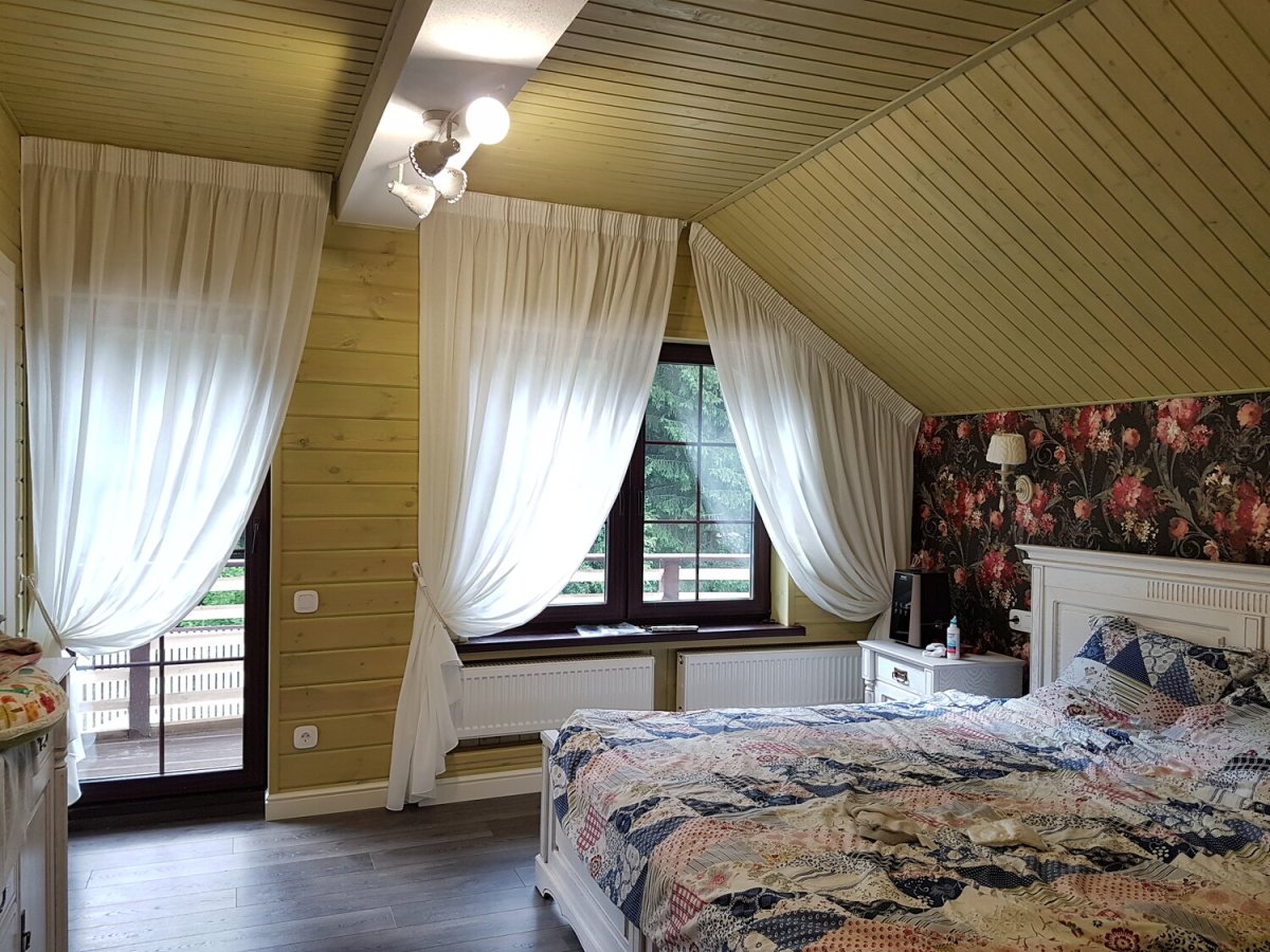 Шторы на наклонные окна