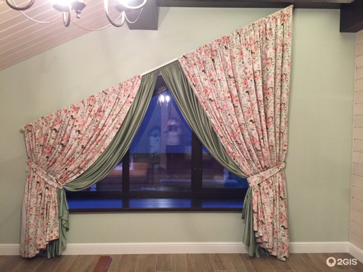 Занавески на мансарде