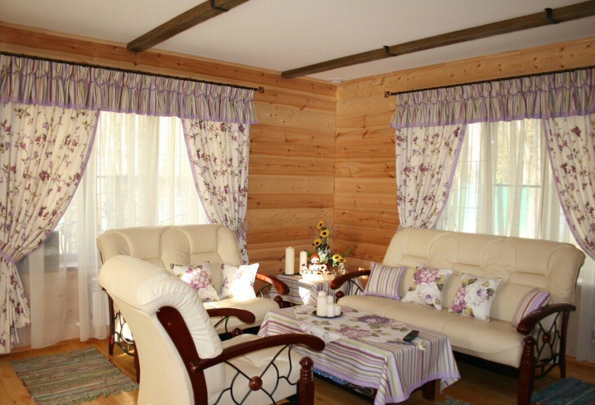 Шторы для деревянного дома