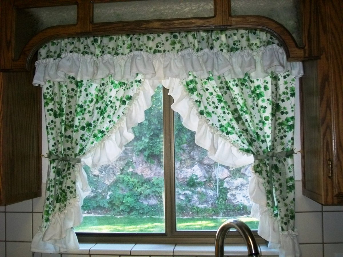 Кухонные занавески в деревенском стиле
