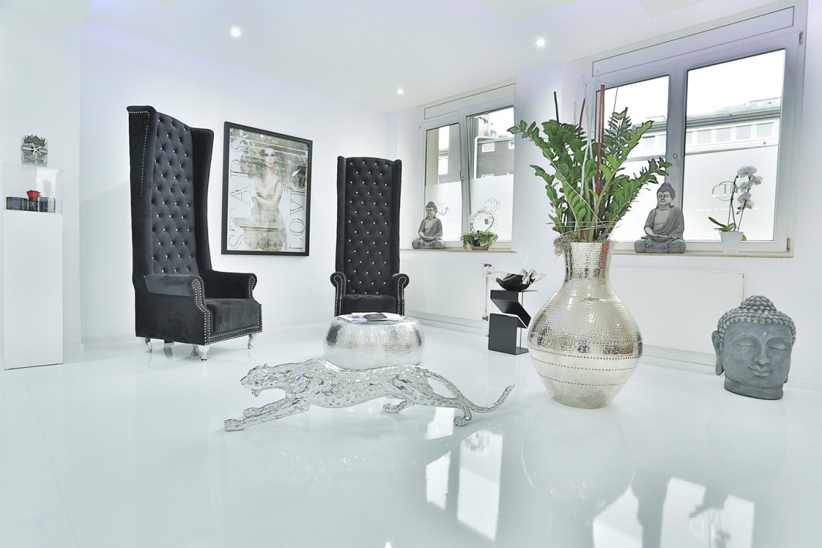 Белый ламинат Wineo