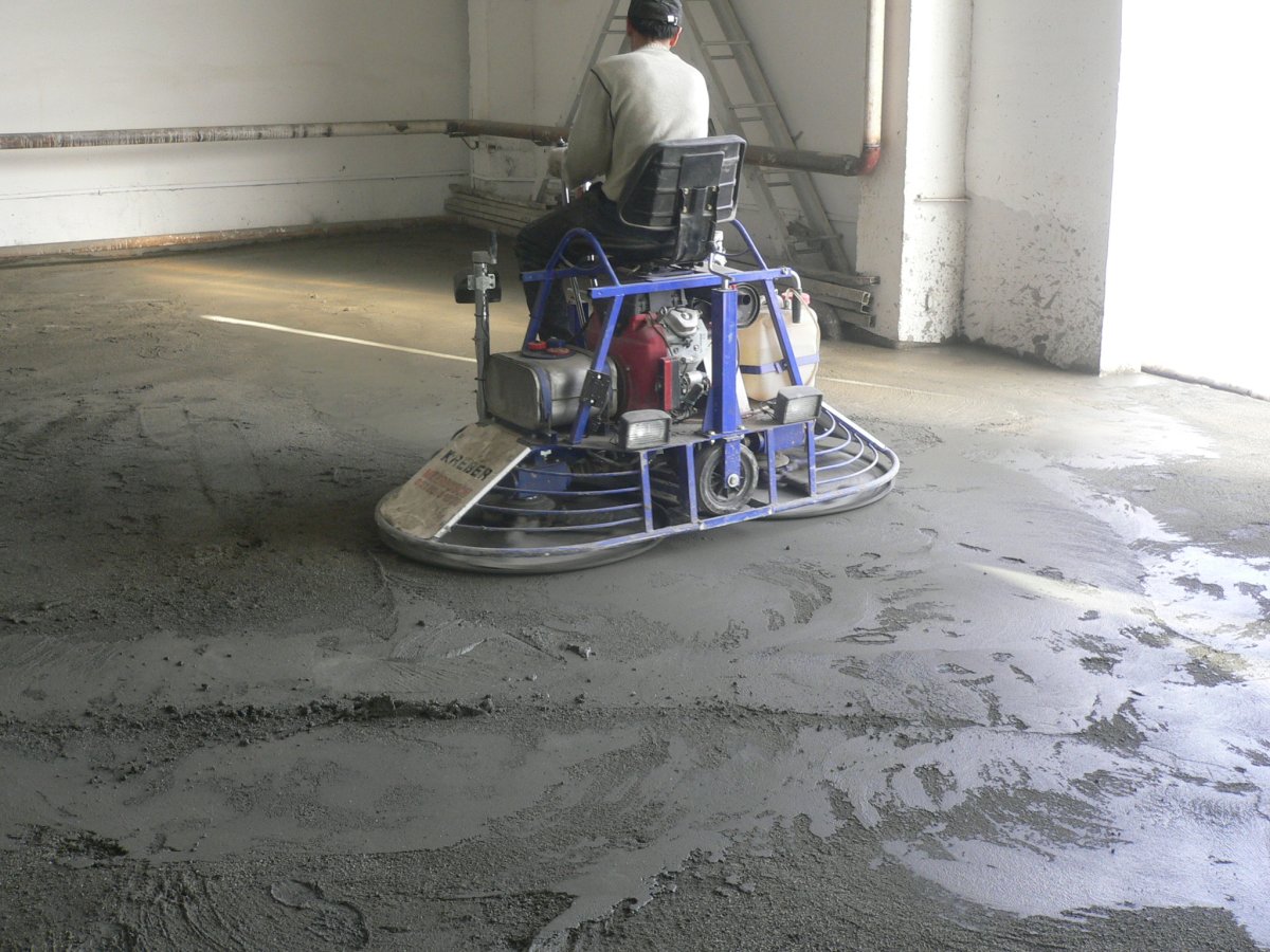 Затирка бетонного пола