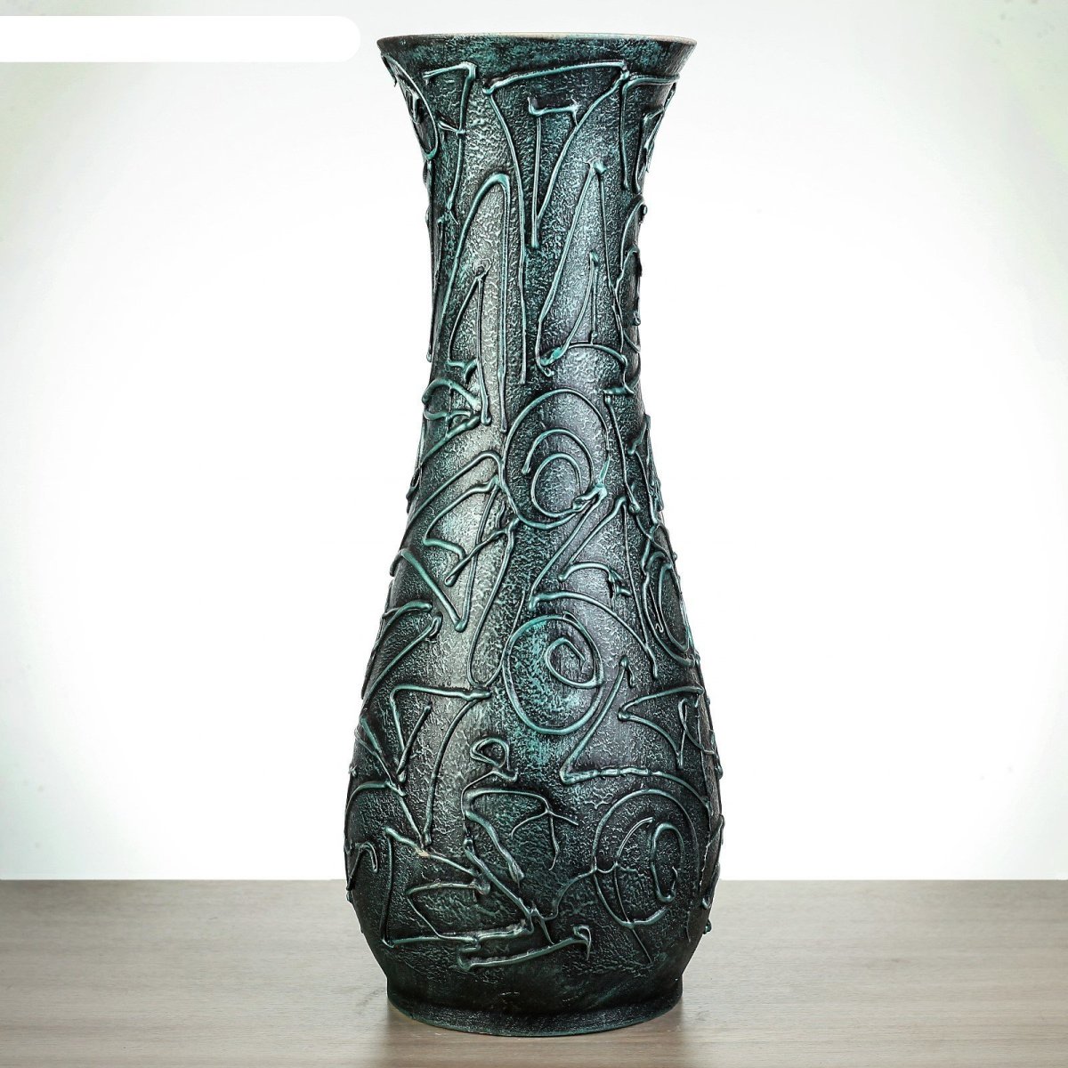 Необычные напольные вазы