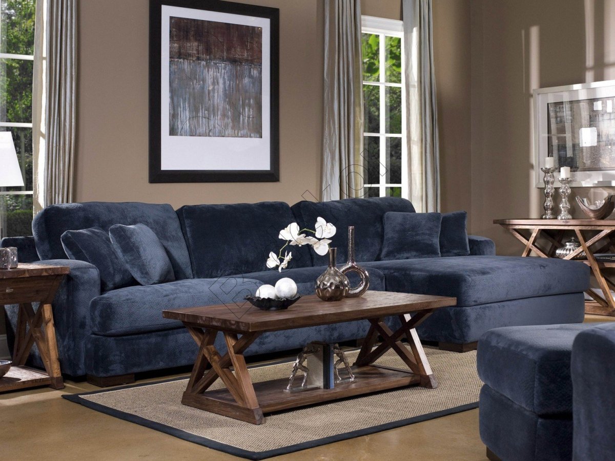 Синий диван в интерьере