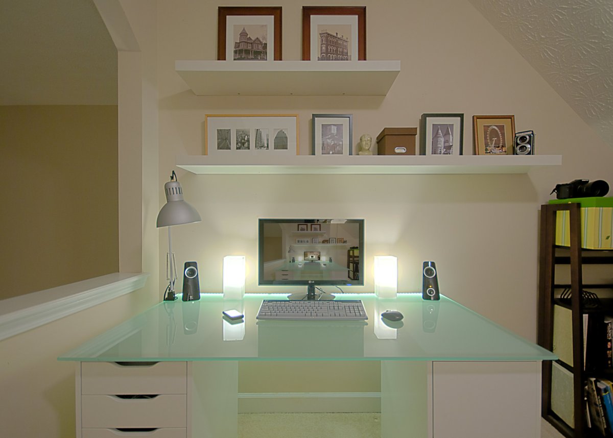 Полочки над столом