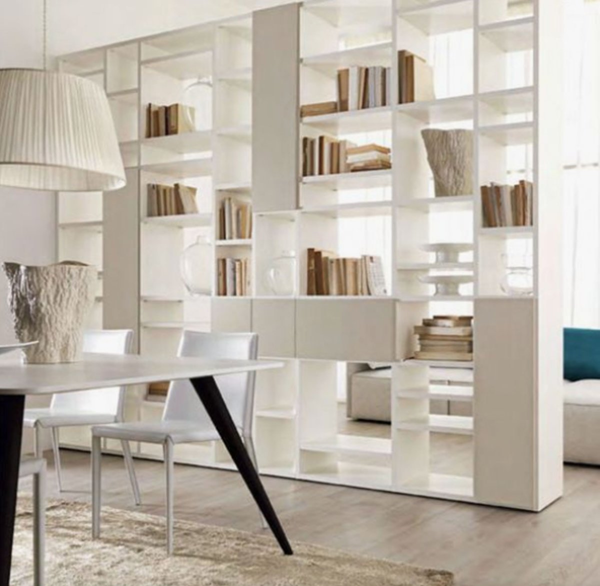 Стеллажи перегородки для зонирования пространства