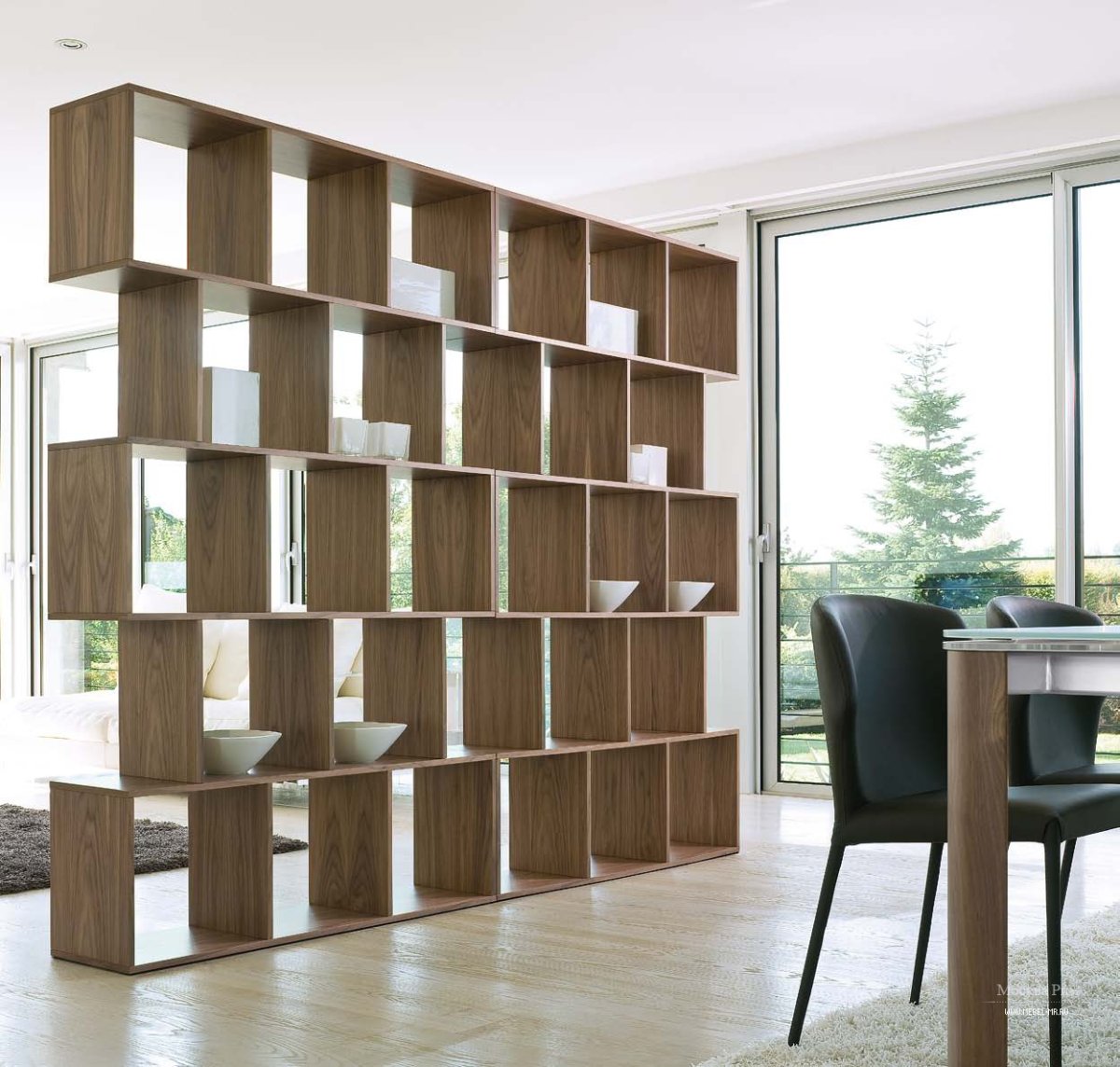 Стеллаж для зонирования пространства