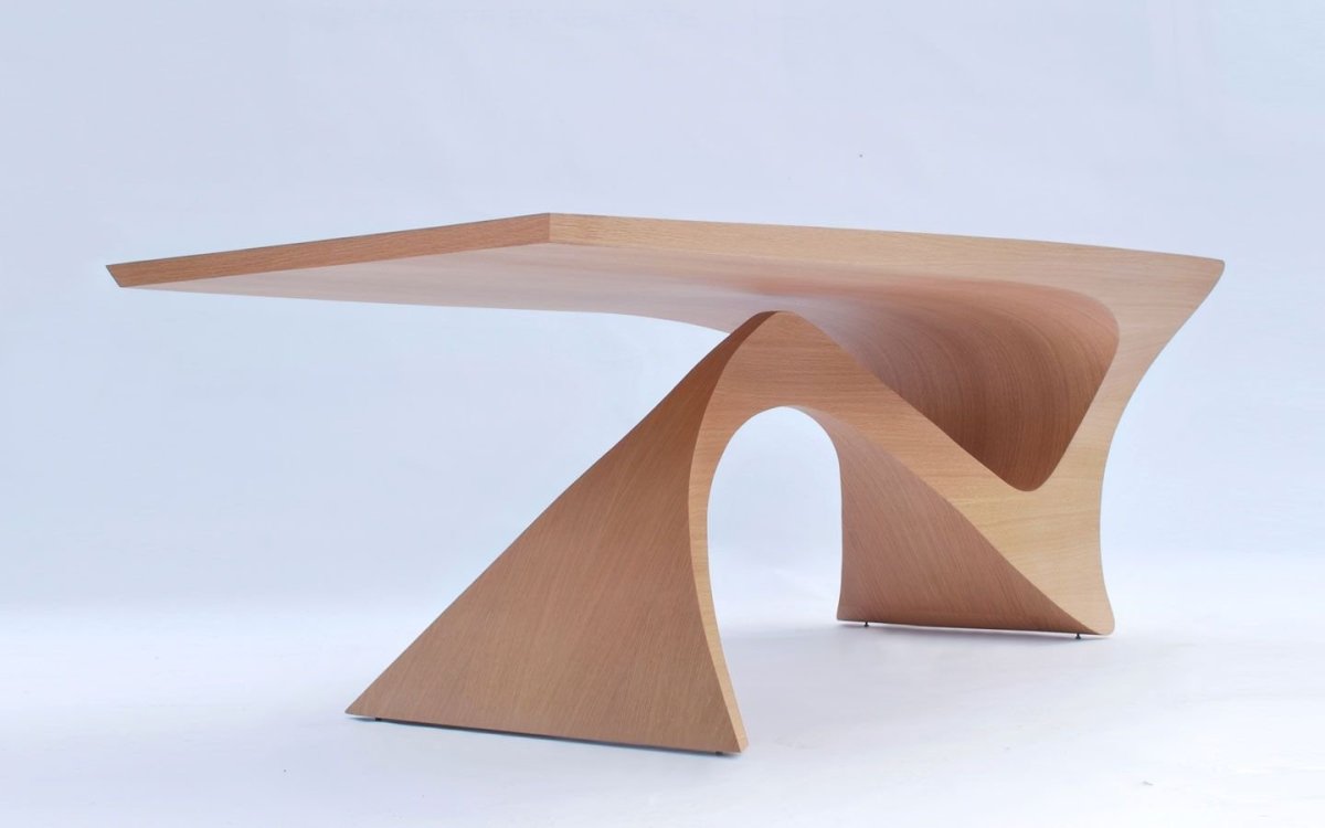 Дизайнерский стол из фанеры