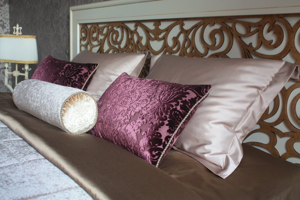 Бархатные подушки декоративные