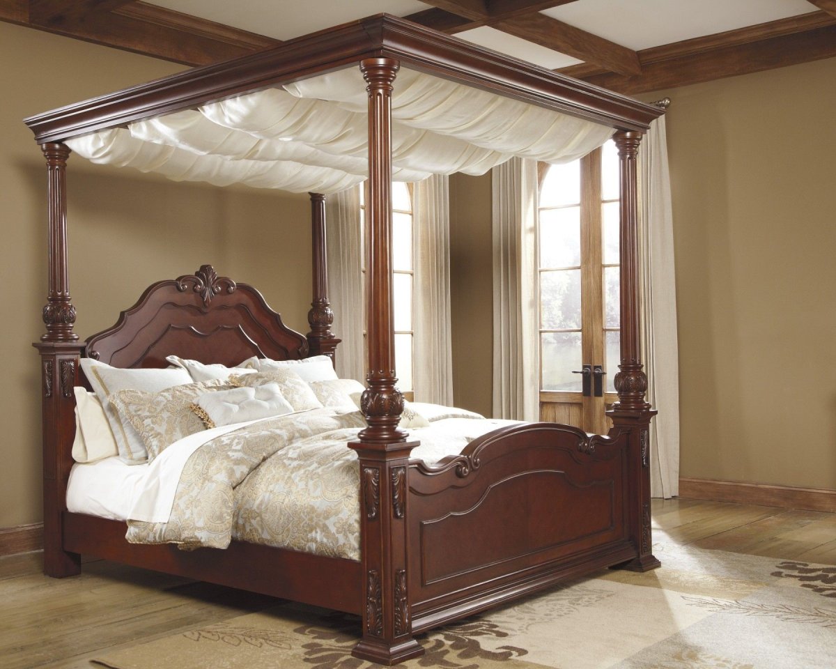 Кровать с балдахином двуспальная