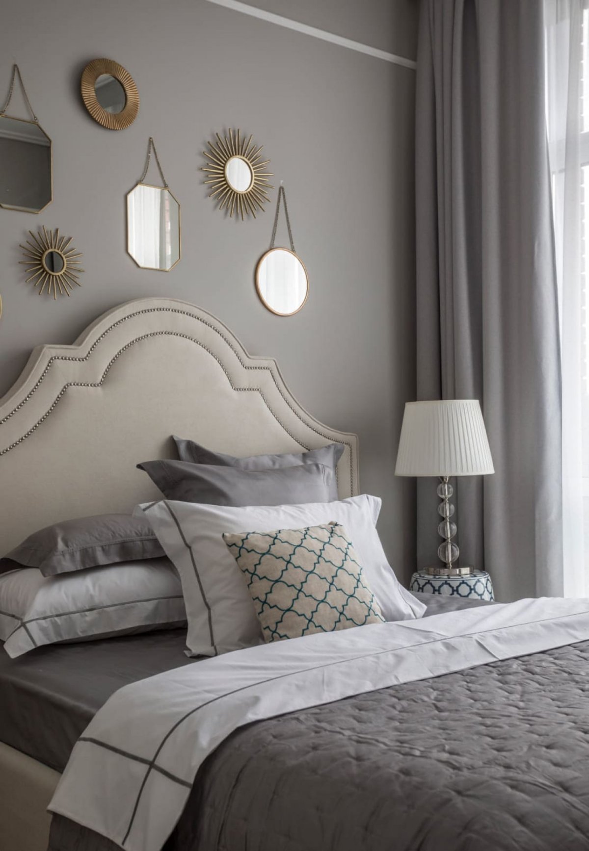 Декорирование стен в спальне