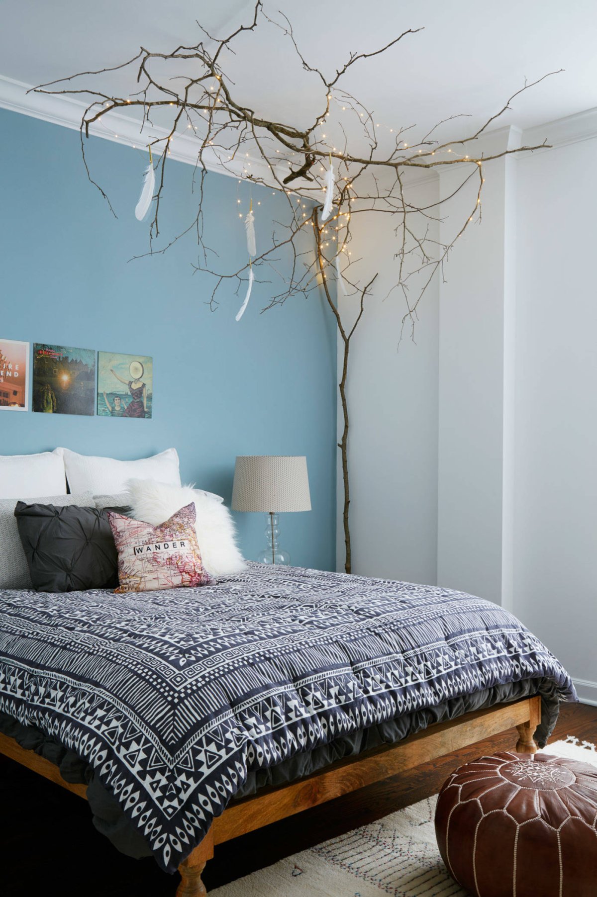 Декорация стены в спальне