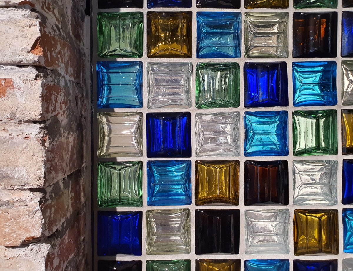 Стеклянные кирпичи Фальконе