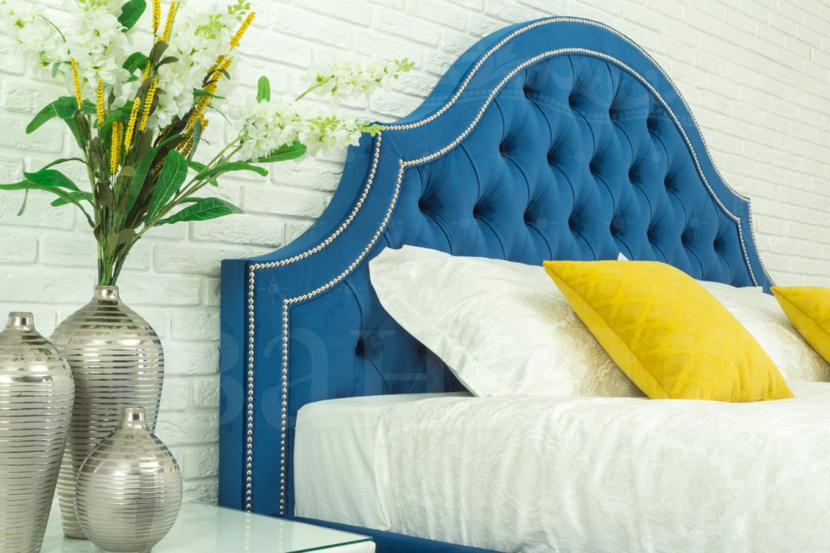 Каретная стяжка кровать с изголовьем