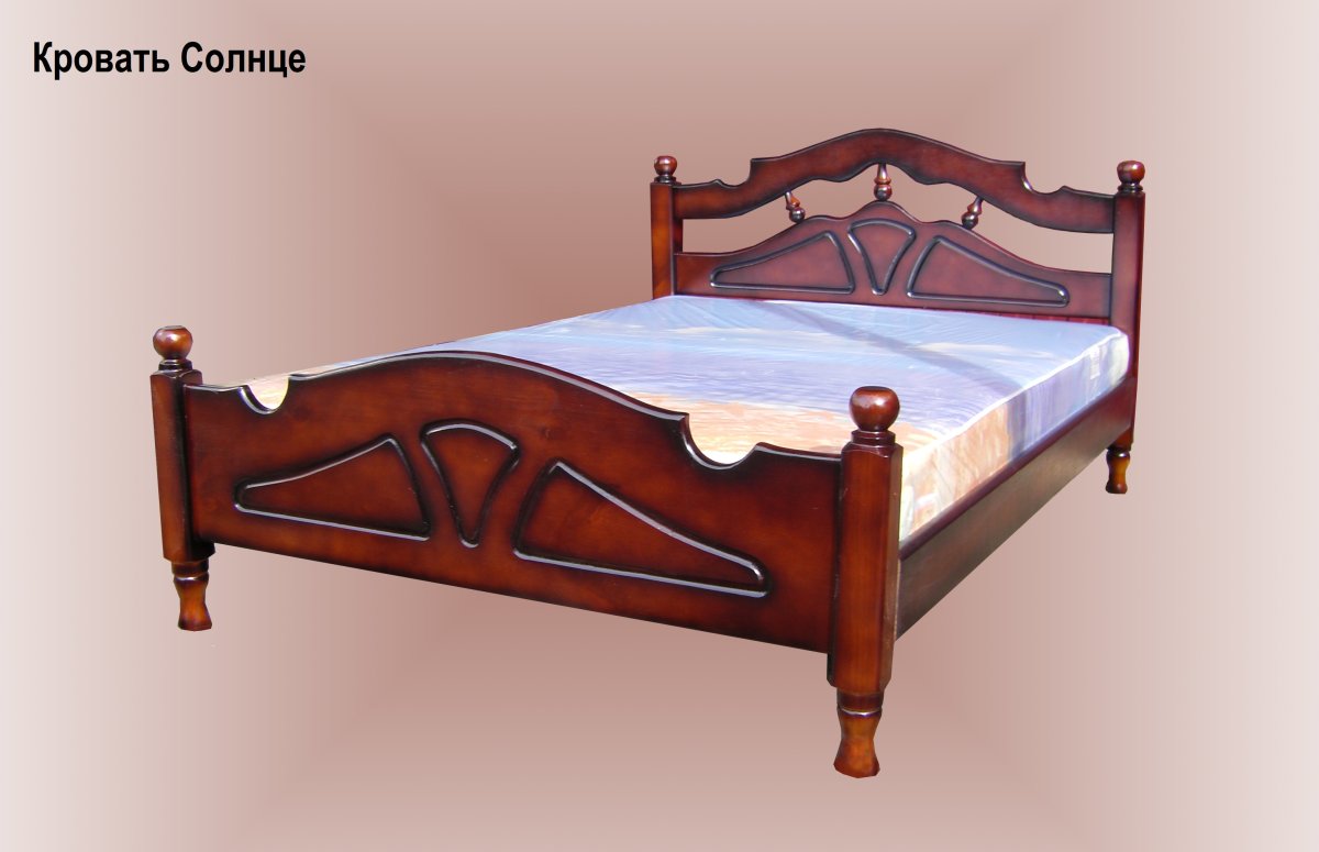 Кровать деревянная