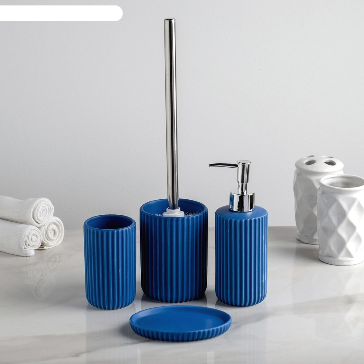 Набор аксессуаров для ванной комнаты моно 4 предмета