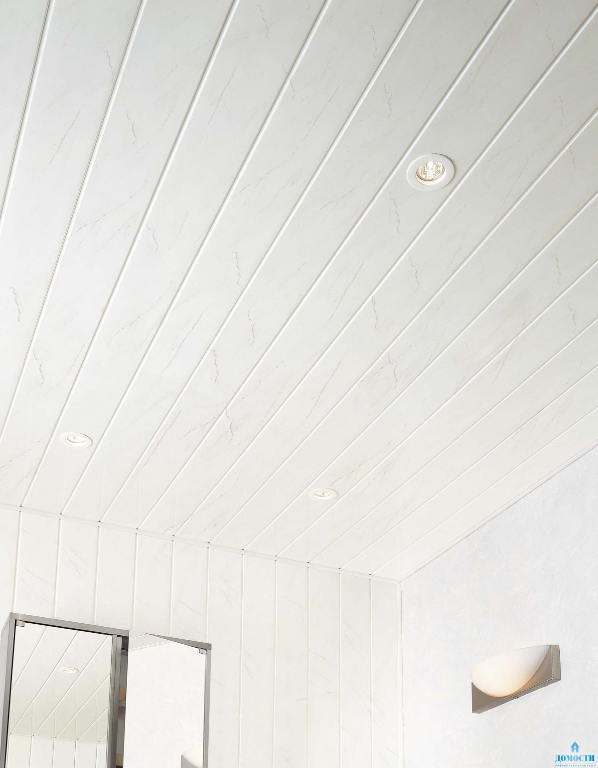 Потолок из пластиковых панелей