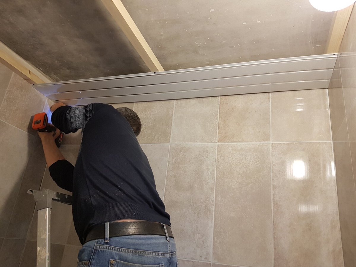 Монтаж пластиковых панелей в ванной