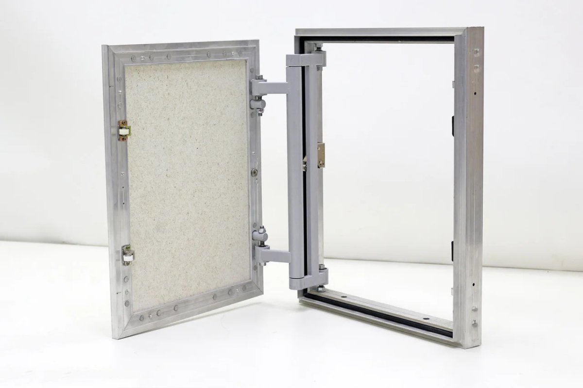 Люк под плитку нажимной 300х600