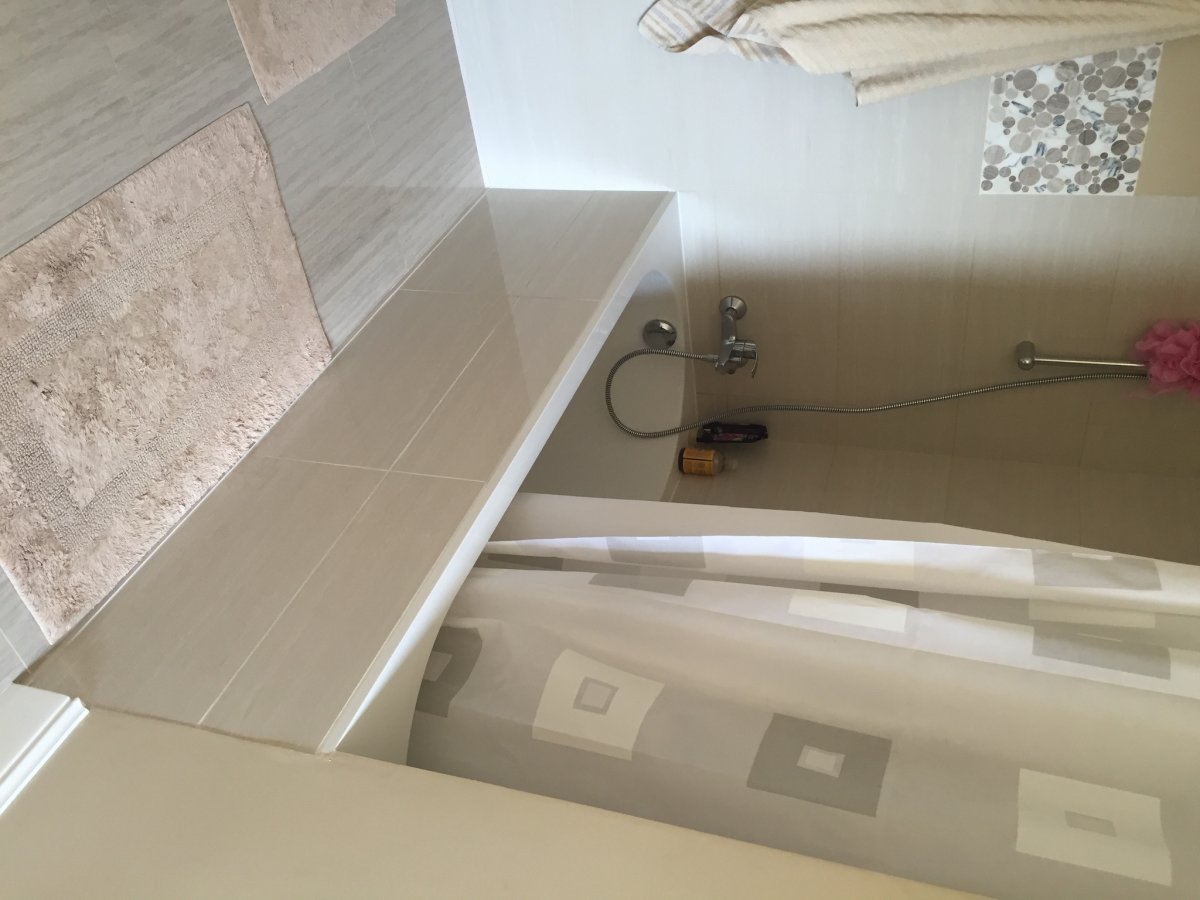 Откидной люк под ванну