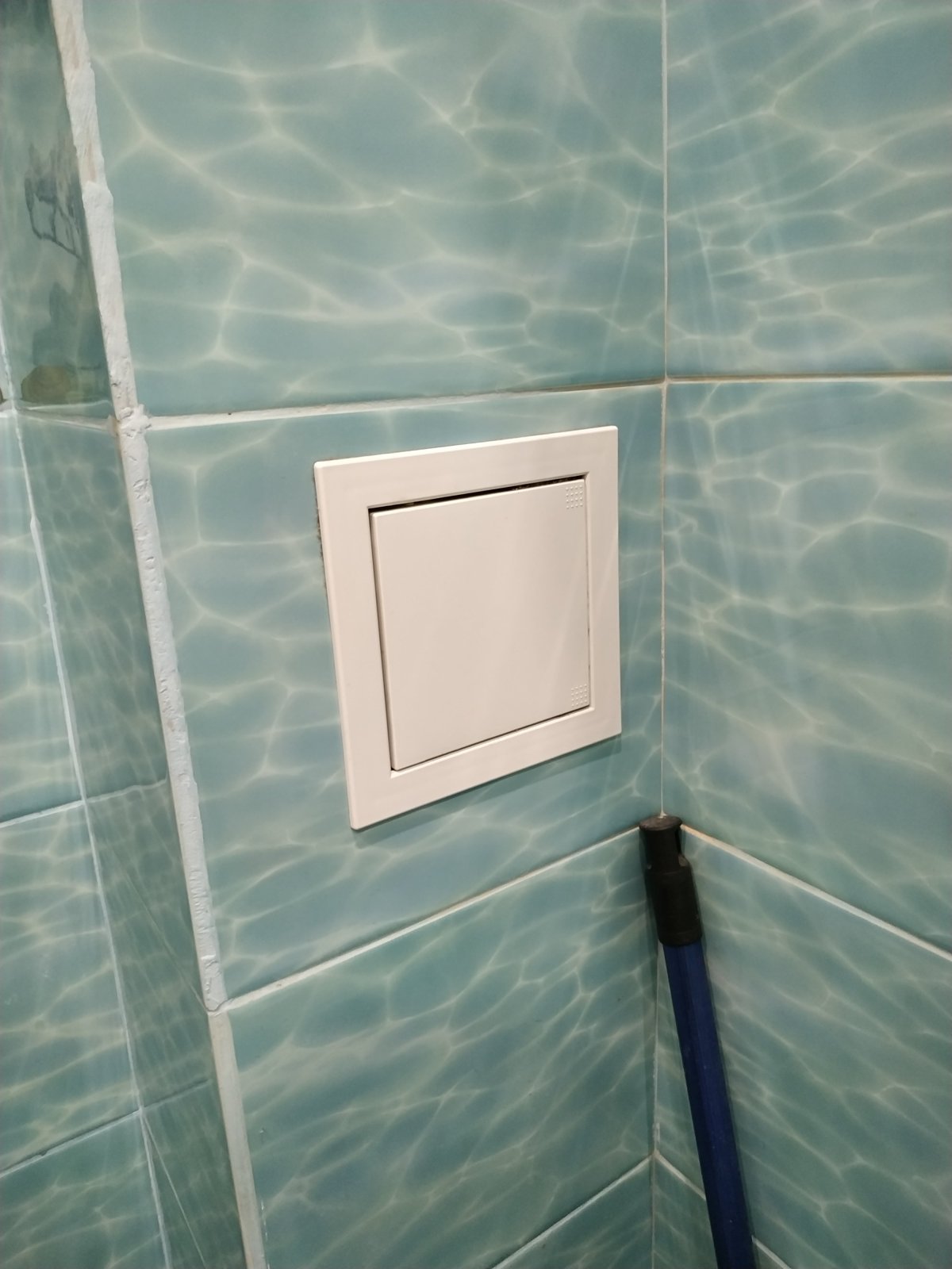 Сантех лючок под плитку