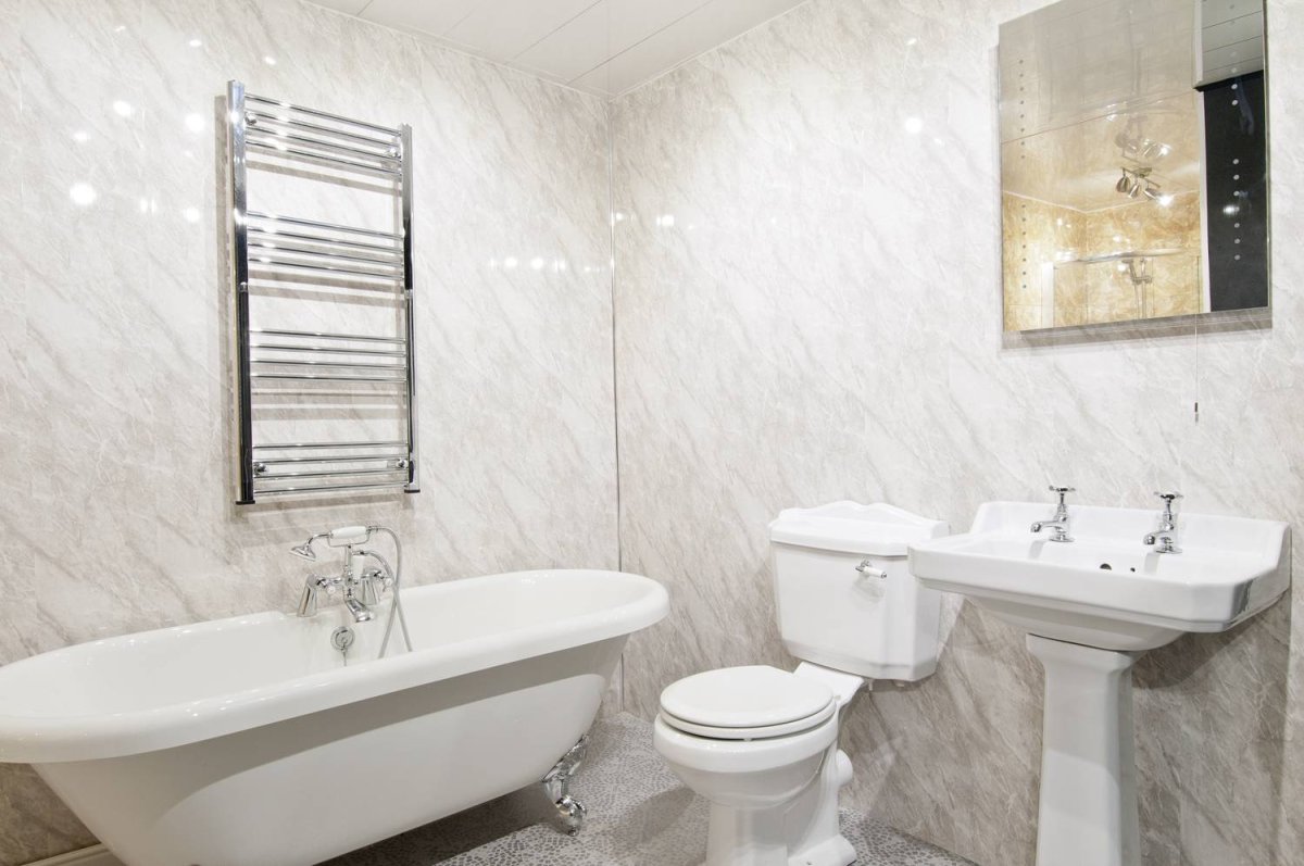 Отделка ванной комнаты панелями ПВХ