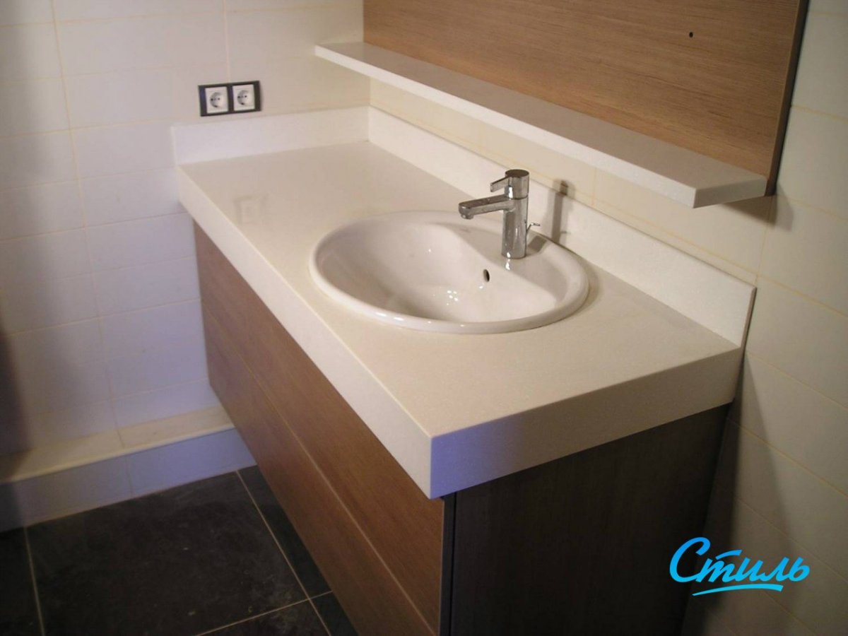 Столешница с мойкой в ванную