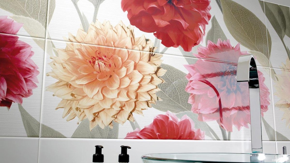 Панно из керамической плитки в ванную