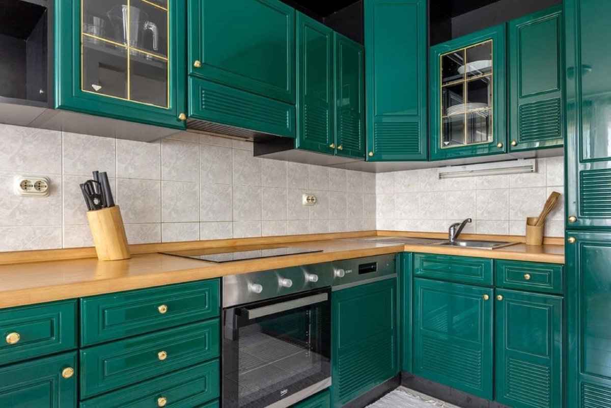 Кухня темно зеленая Forest Green 3027 AGT