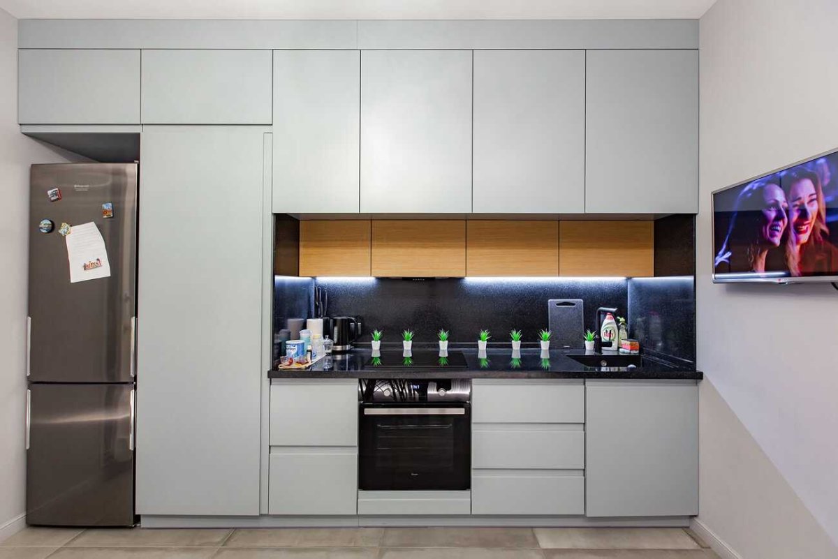 Кухонный гарнитур с антресолью