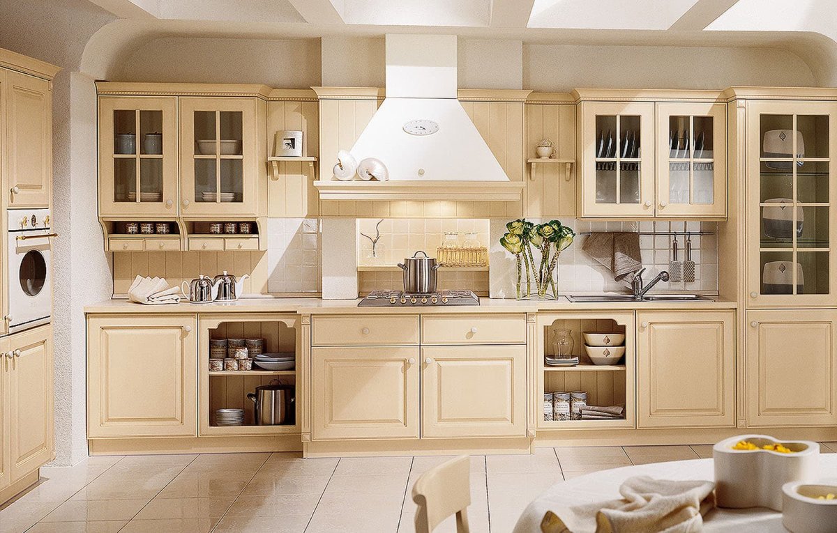 Кухня ванильного цвета