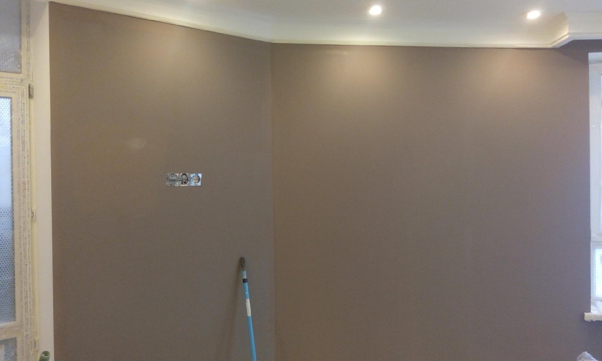 Отделка стен стеклохолстом под покраску