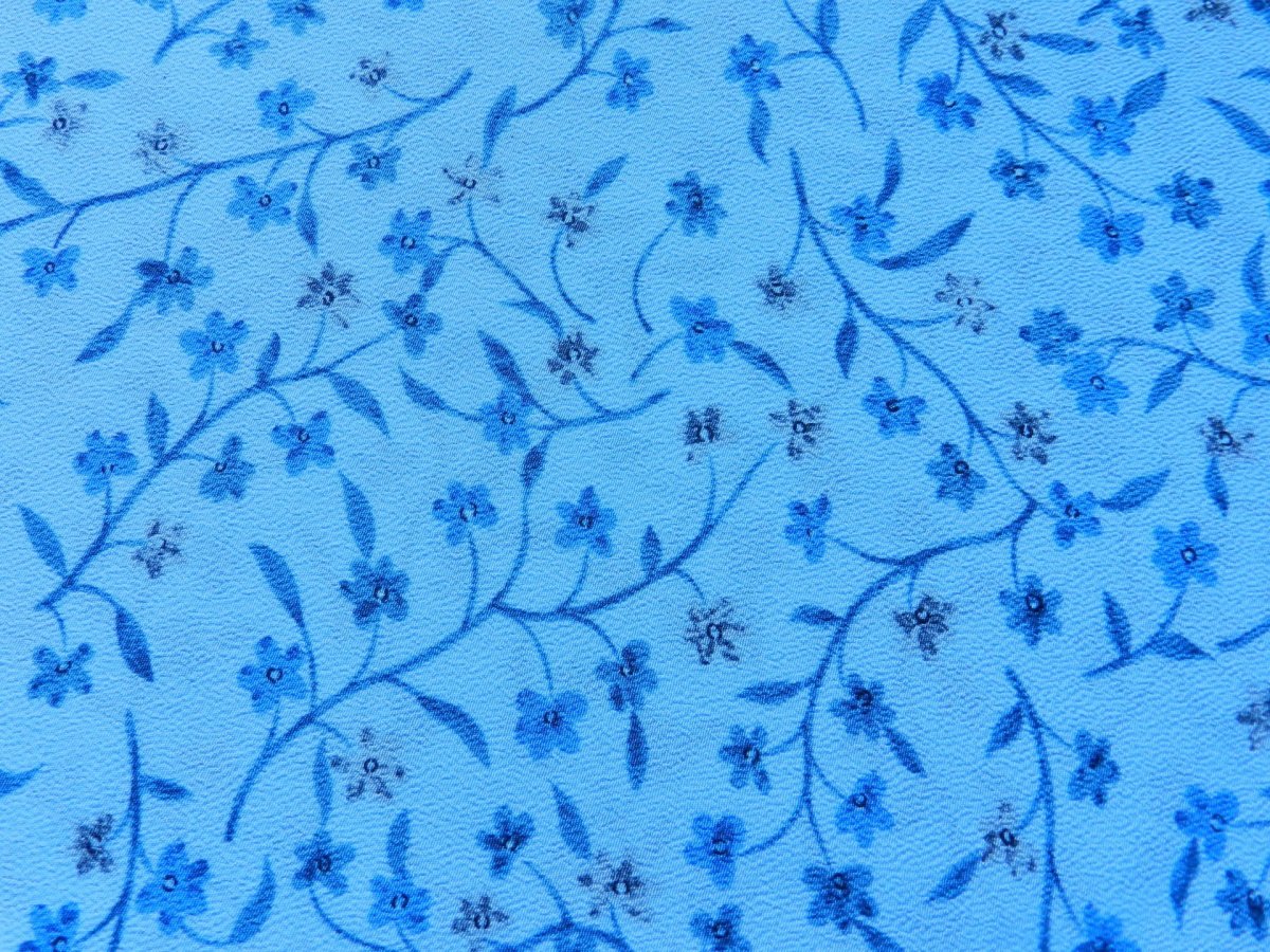 Голубая ткань с узором
