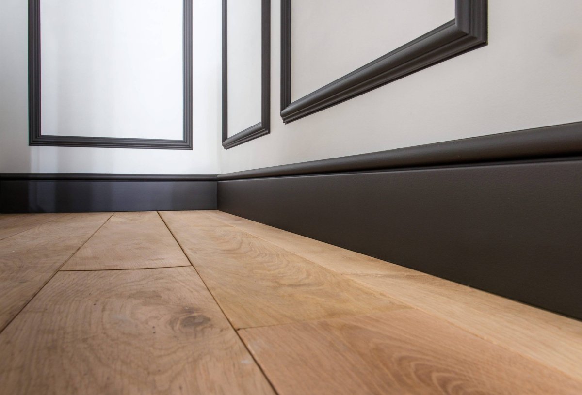 A004 плинтус напольный