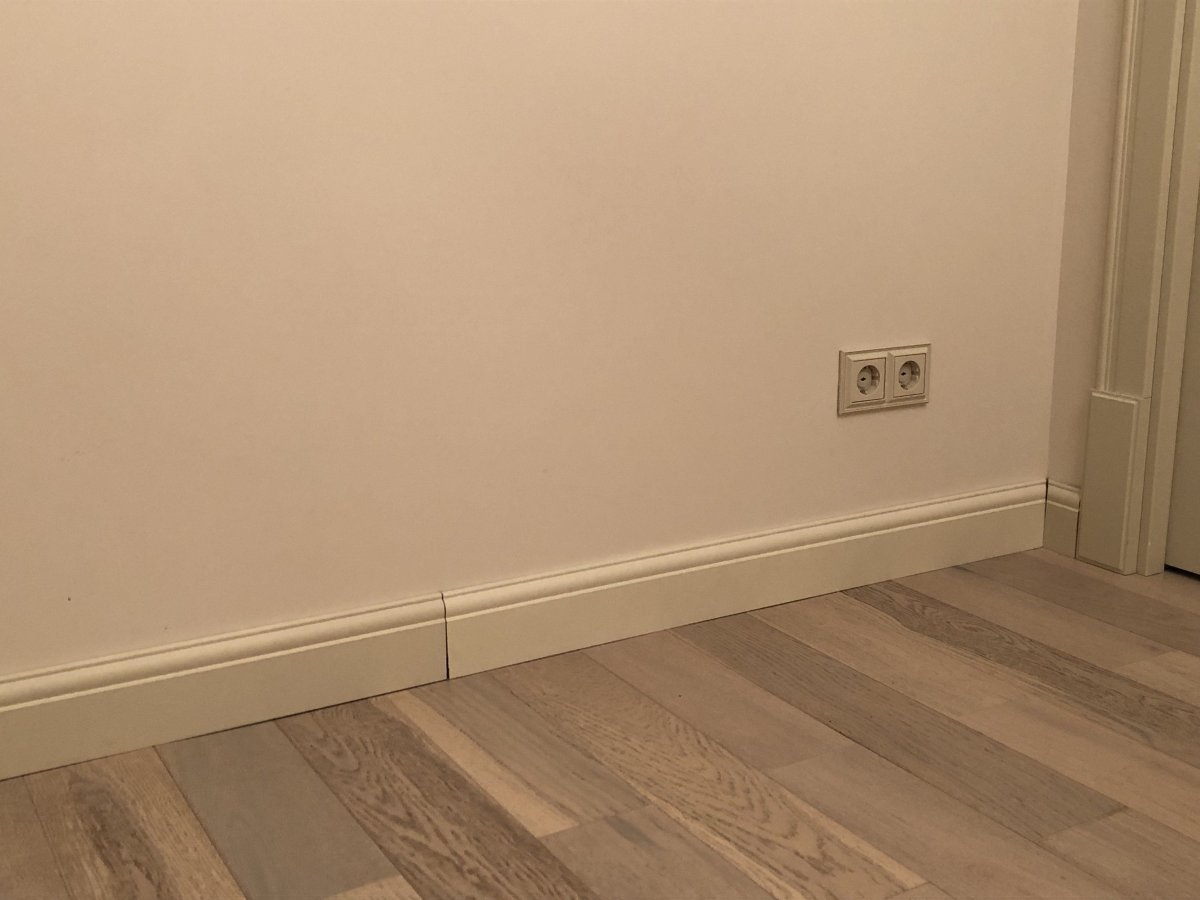 Плинтус напольный ЭКОПОЛИМЕР п002