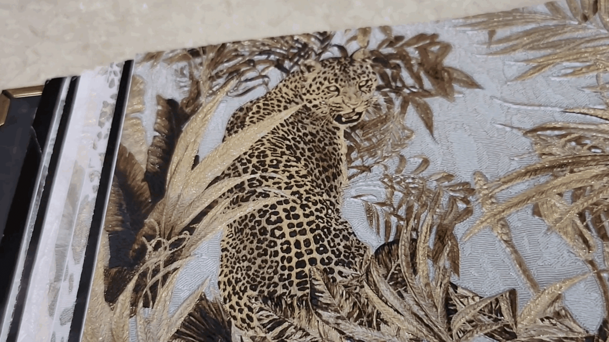 Обои Роберто Кавалли в интерьере 7