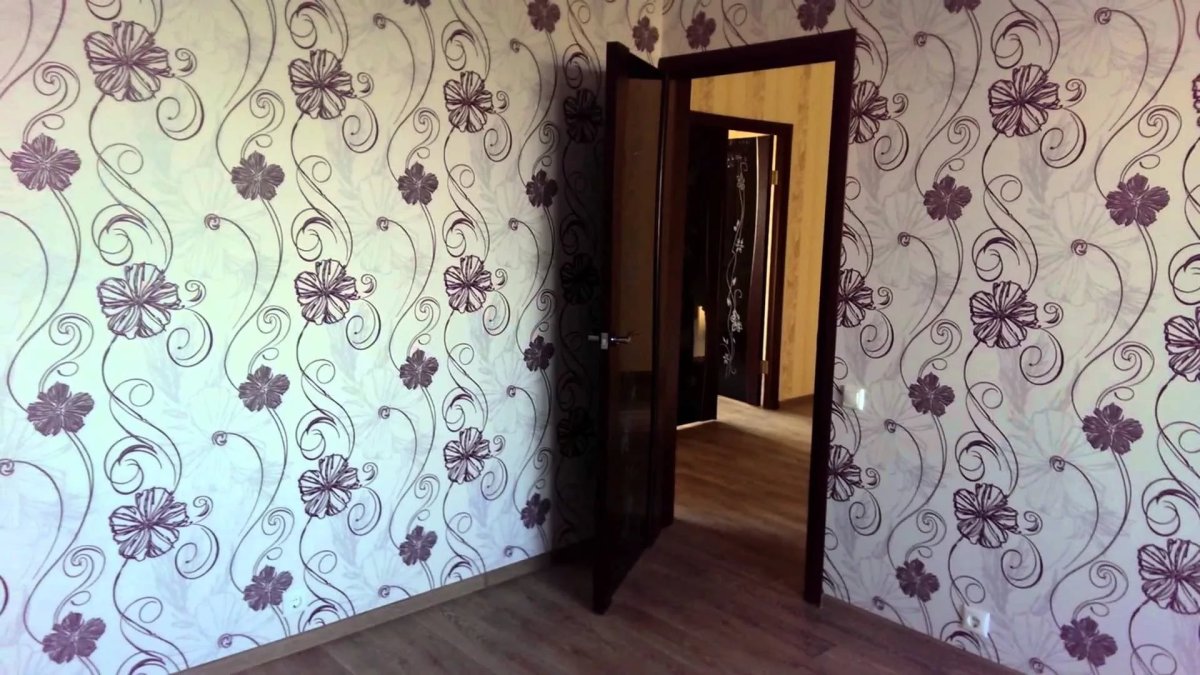 Красиво поклеить обои в зале