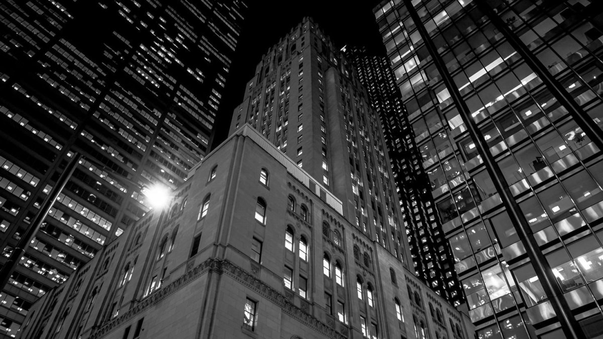 Черно белый город