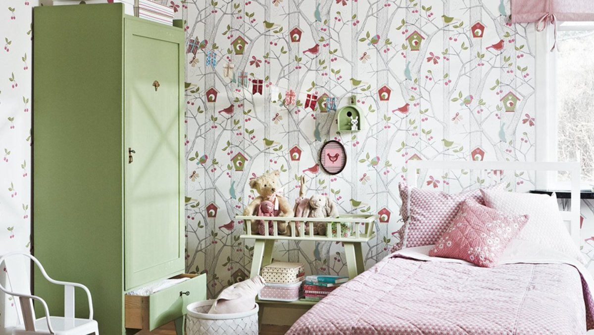 Обои в мелкий цветочек для спальни