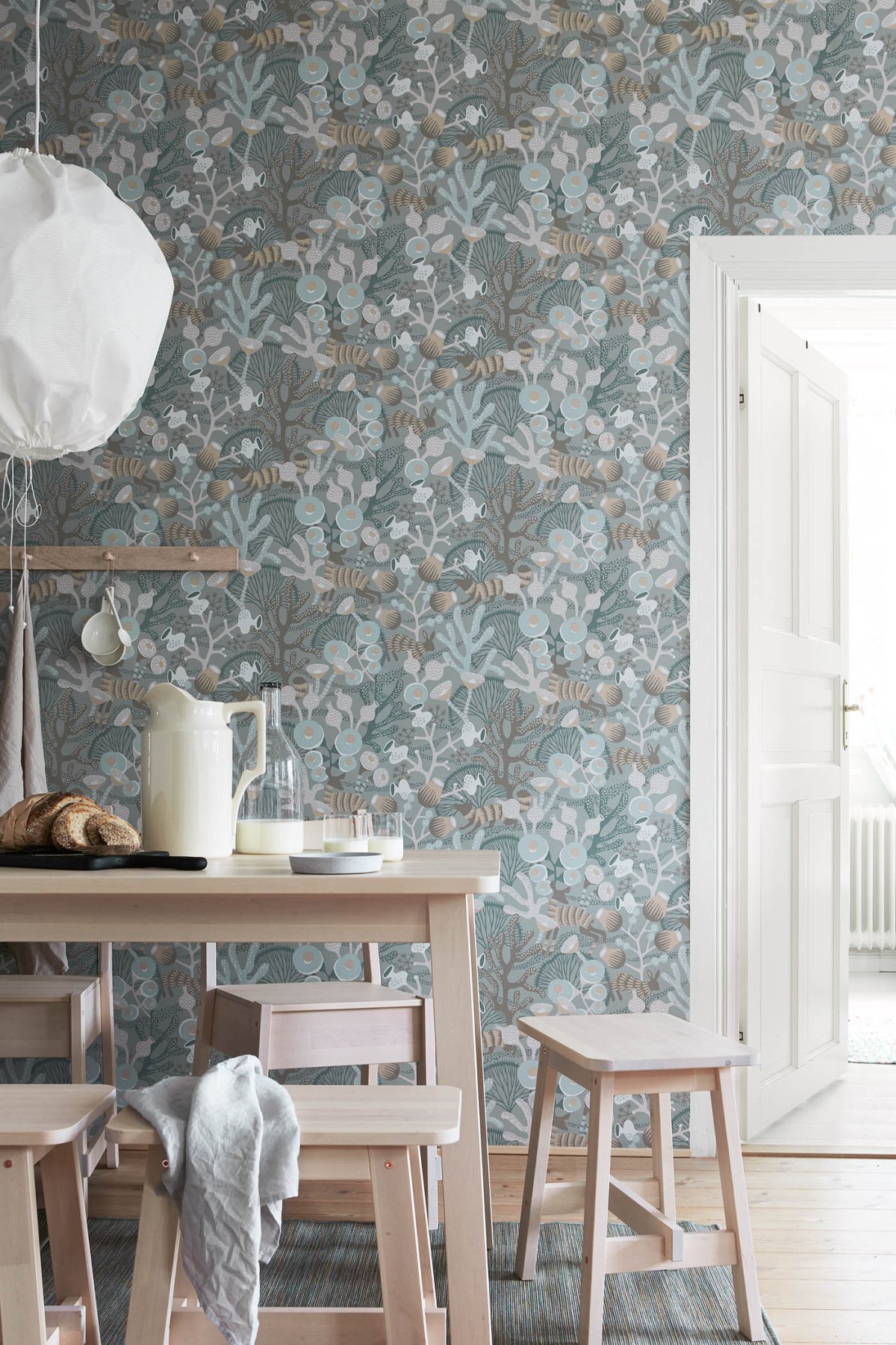 Шведские обои Borastapeter, коллекция Wonderland by Hanna Werning, артикул 1459