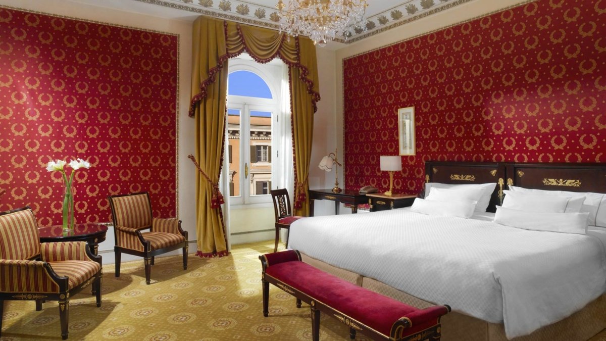 Бордовые стены в интерьере