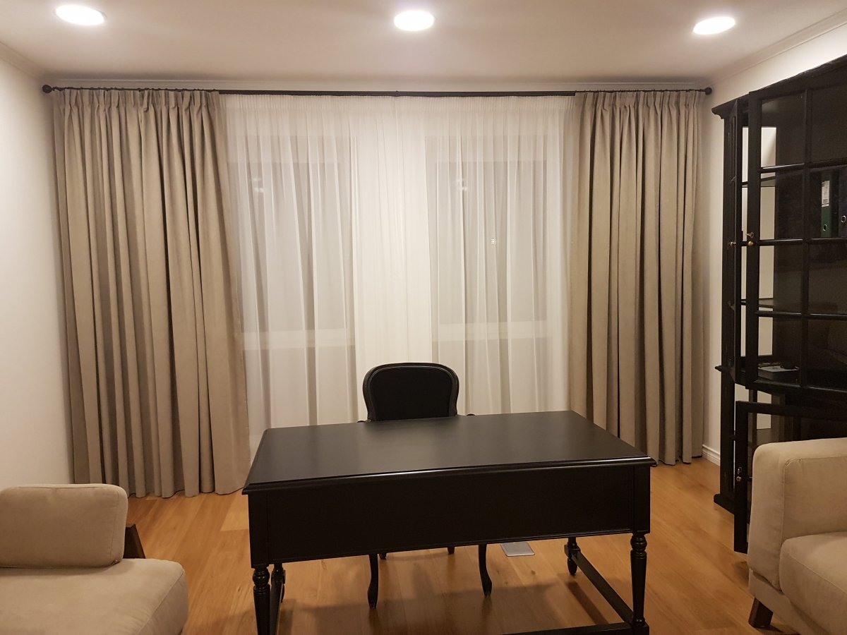 Занавески для гостиной в современном