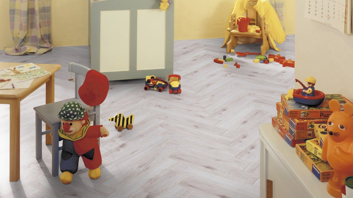 Ламинат дуб Небесный Кроностар