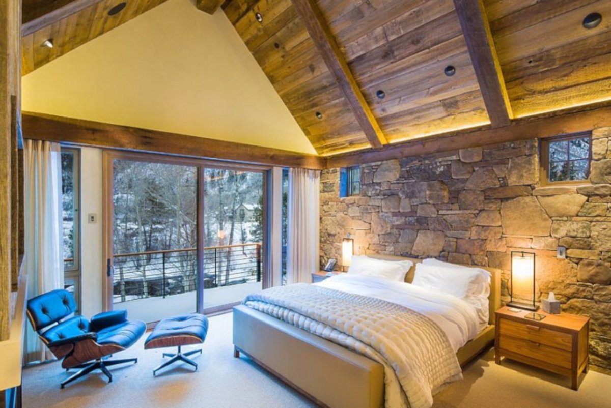 Спальня в загородном доме