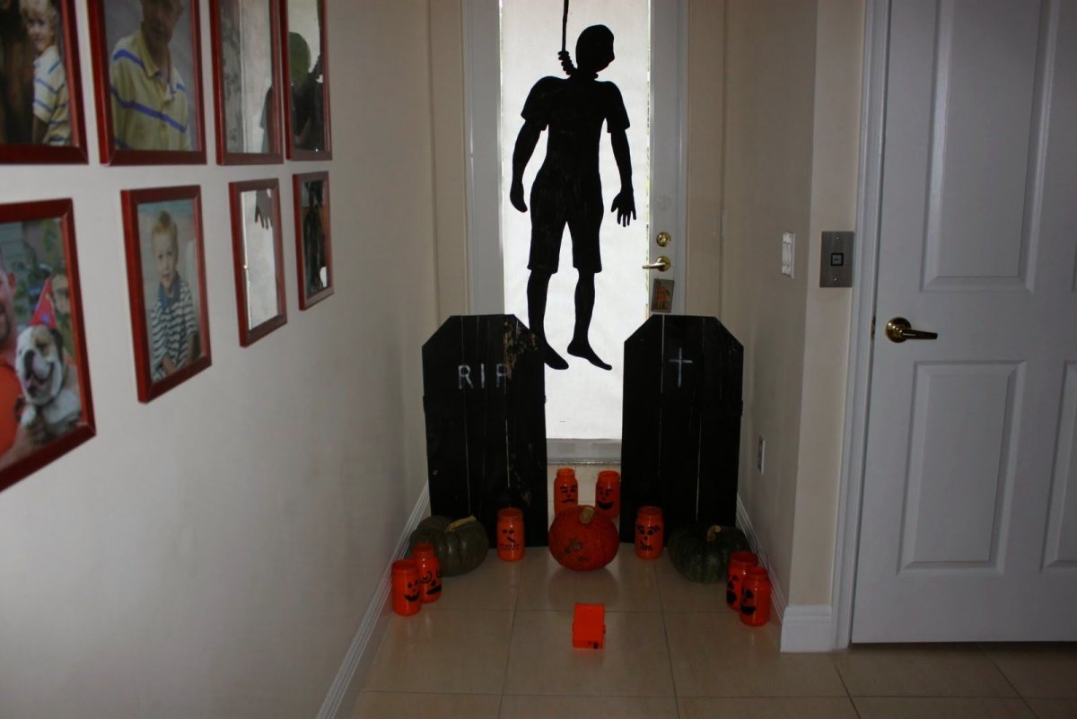 Украшение комнаты на Хэллоуин