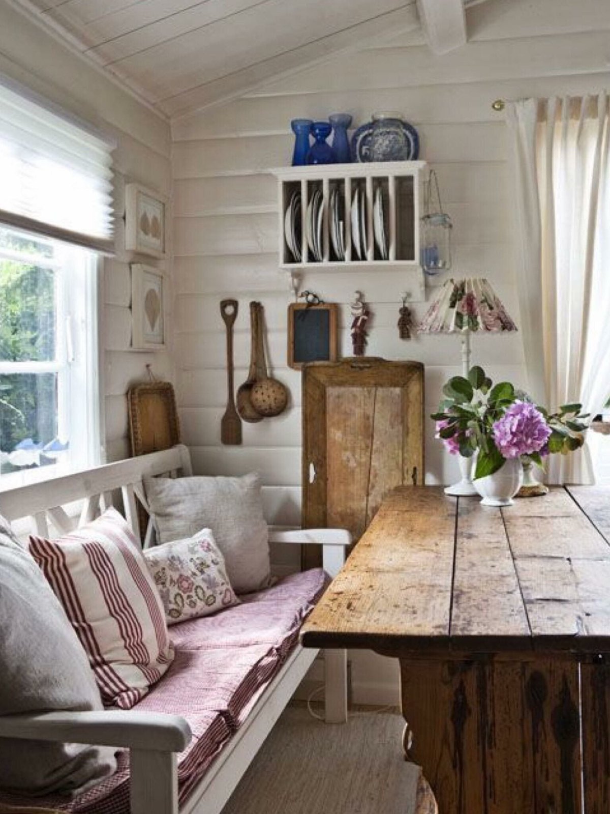 Оцилиндровочный дом в стиле Кантри и Прованс